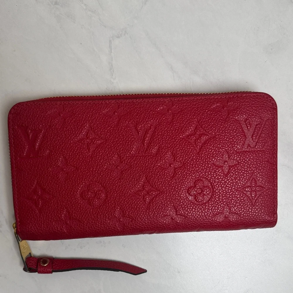 Louis Vuitton Red Zippy Wallet Women’s - Picture 7 of 8